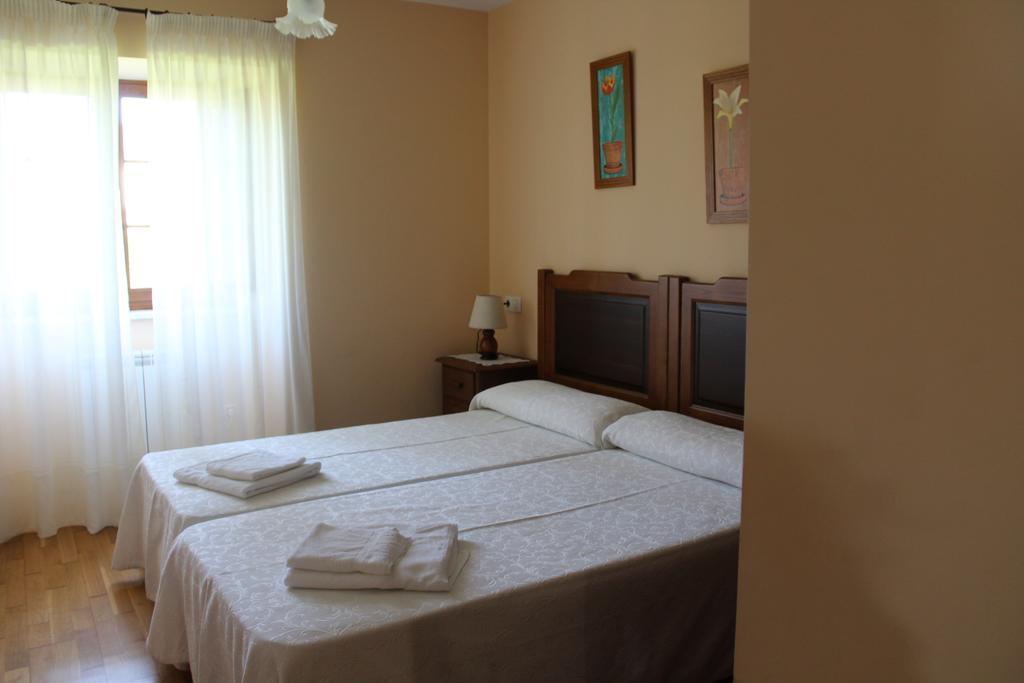 Apartamentos Casa Cerolleiro Castropol Extérieur photo